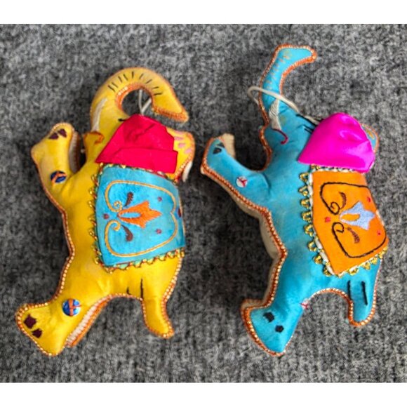 2 Vtg Fabric Elephant Decorations Yellow & Blue Embroidered Accents - Picture 6 of 7